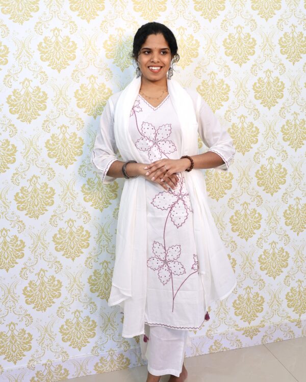 Mul Cotton with Thread Work Kurti Set
